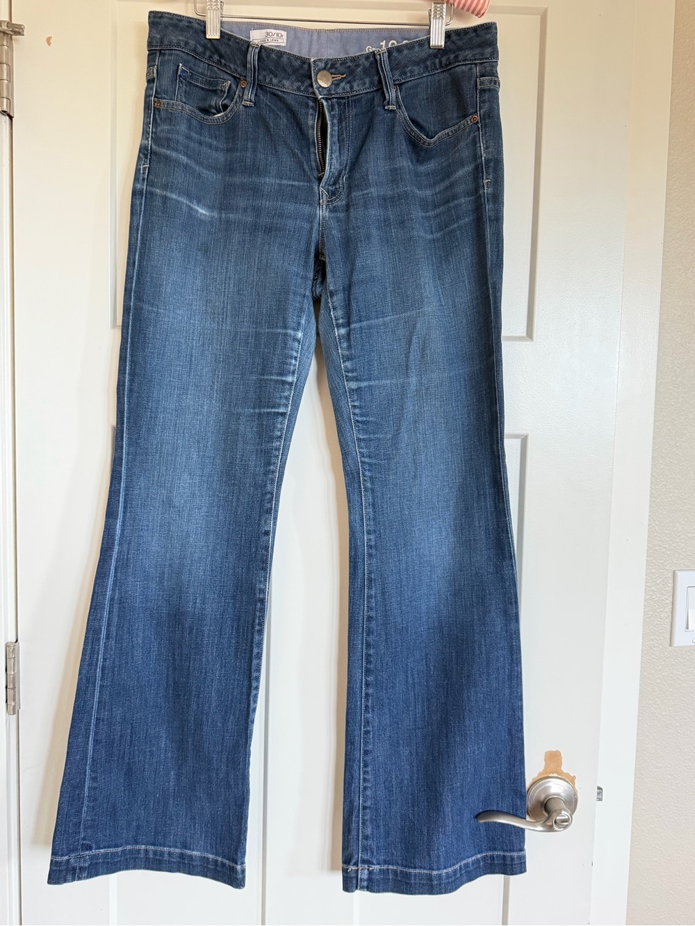 Women's Gap Blue Flared Jeans - Classic Stretch Denim Size 10/30